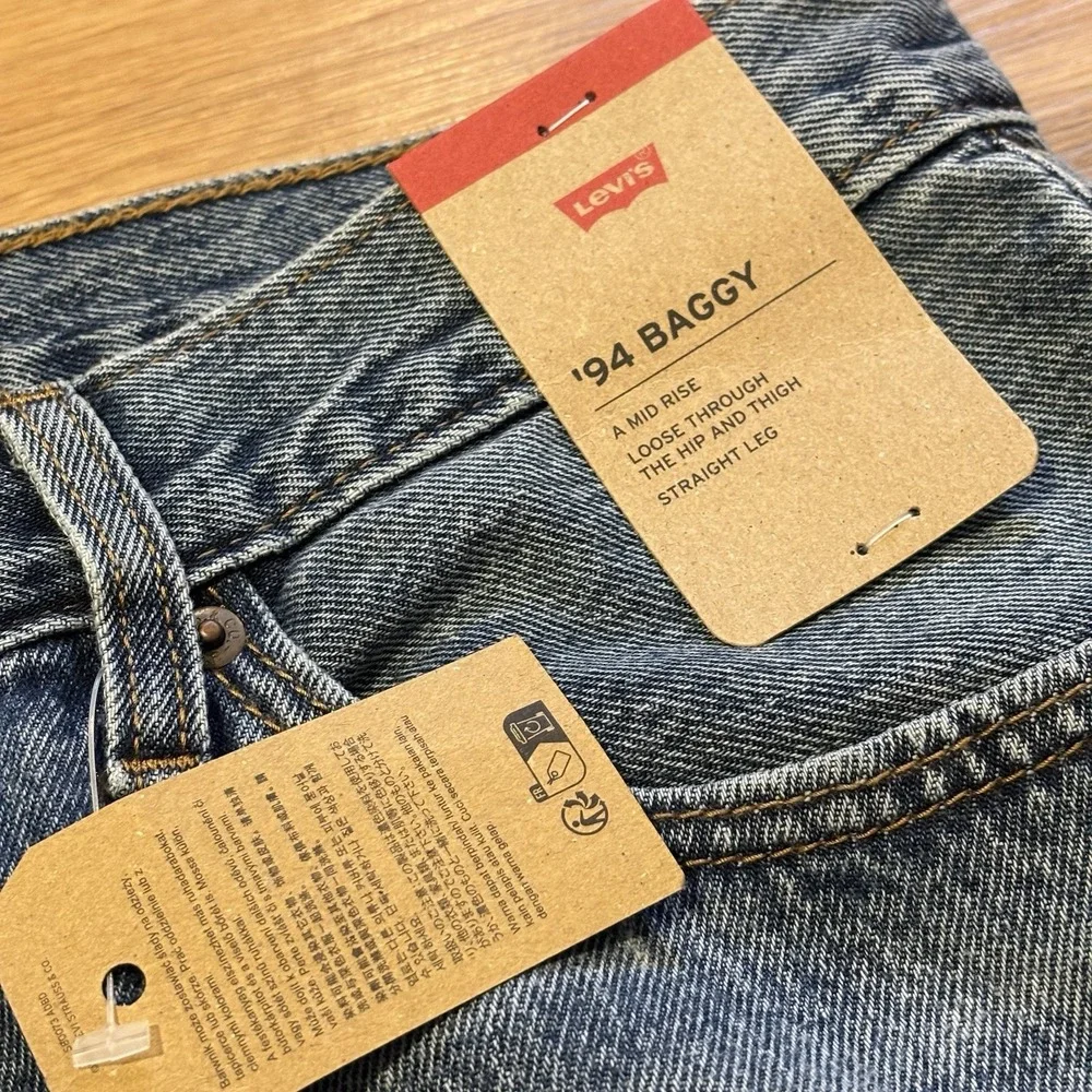 Levi's '94 Baggy Mid Rise Loose Hip and Thigh Straight Leg Blue Jeans 32x31 NWT‎